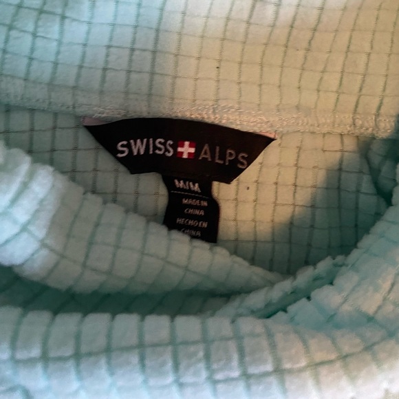 Athletic Pullover Blue Worn Once Medium - Picture 2 of 4